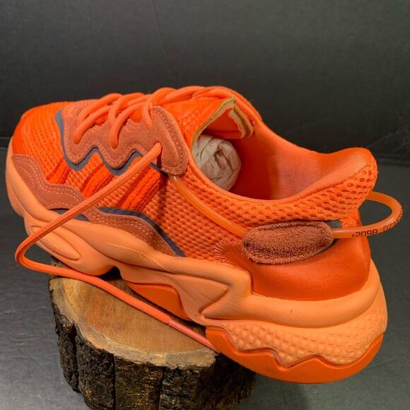Adidas Original Ozweego Sneakers Orange Size 6 Womens or Youth 4.5 - Picture 4 of 13